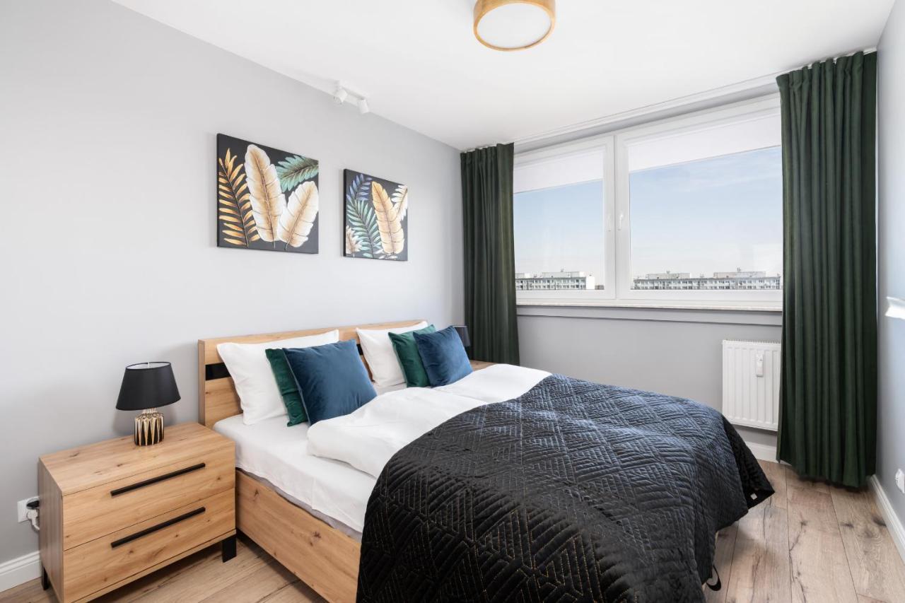Stylish Apartment Near Wroclavia For 4 Guests By Noclegi Renters Wrocław Kültér fotó