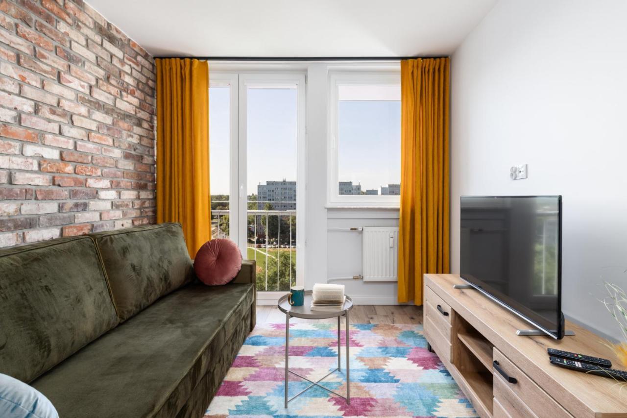 Stylish Apartment Near Wroclavia For 4 Guests By Noclegi Renters Wrocław Kültér fotó