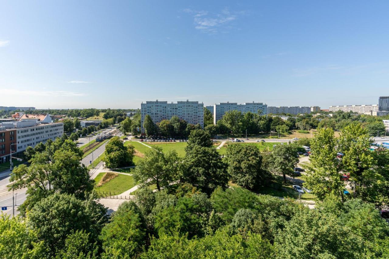 Stylish Apartment Near Wroclavia For 4 Guests By Noclegi Renters Wrocław Kültér fotó